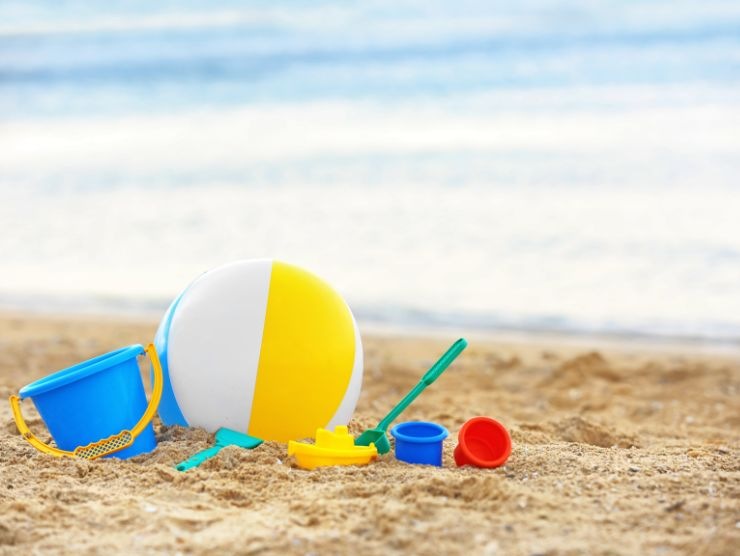 consigli pulire giochi da spiaggia